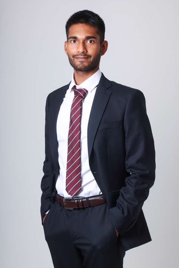 Portrait professionnel en studio par Sarah P., photographe à Lyon.