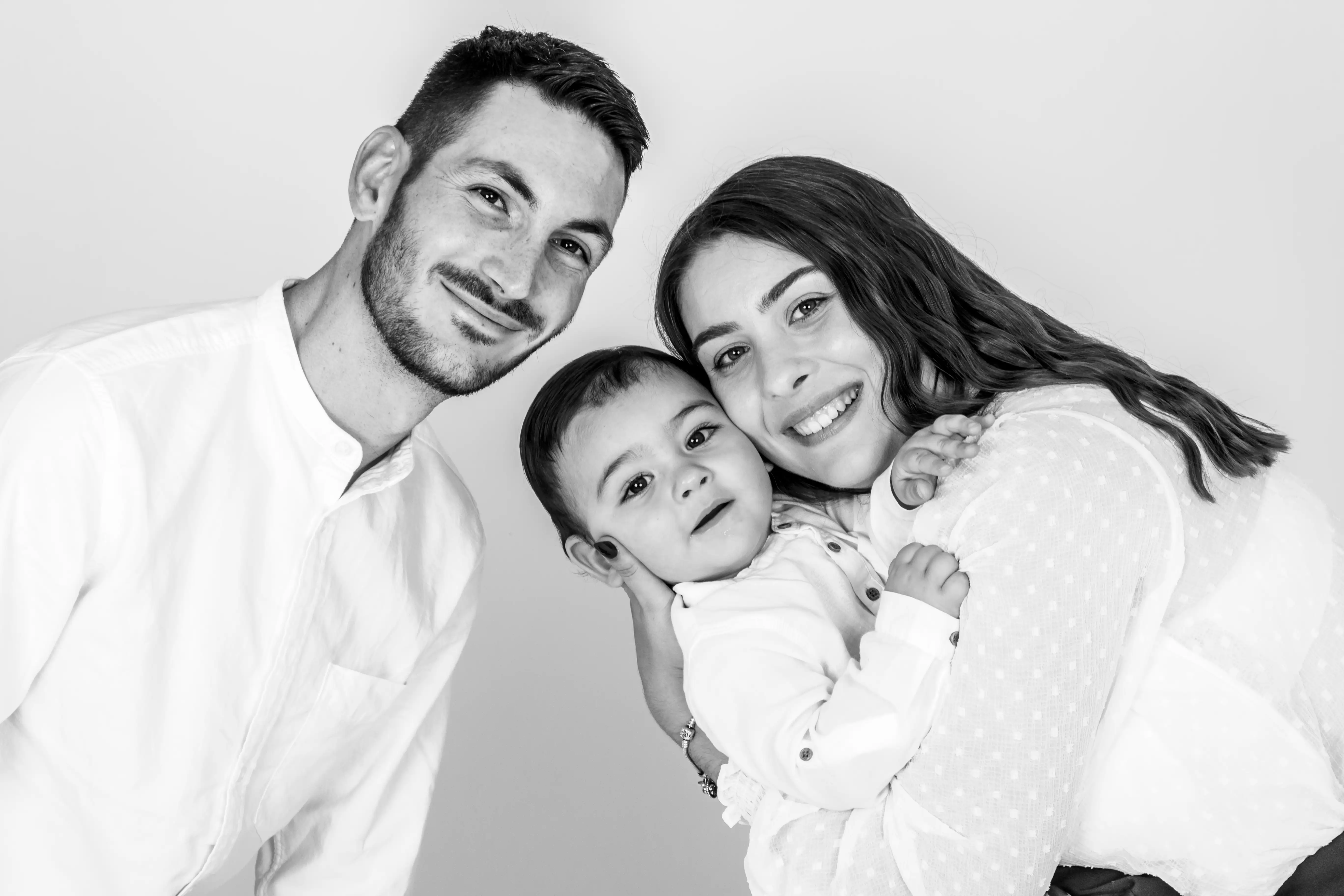 • Portrait de famille haut de gamme et complicité intergénérationnelle dans le Rhône