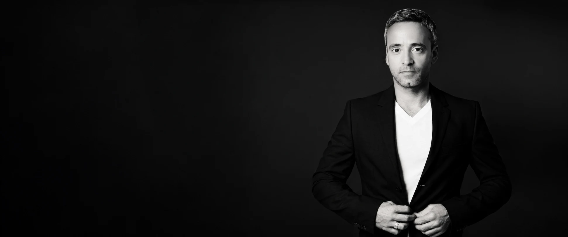 Portrait professionnel Leadership réalisé au studio Lyon Photographe
